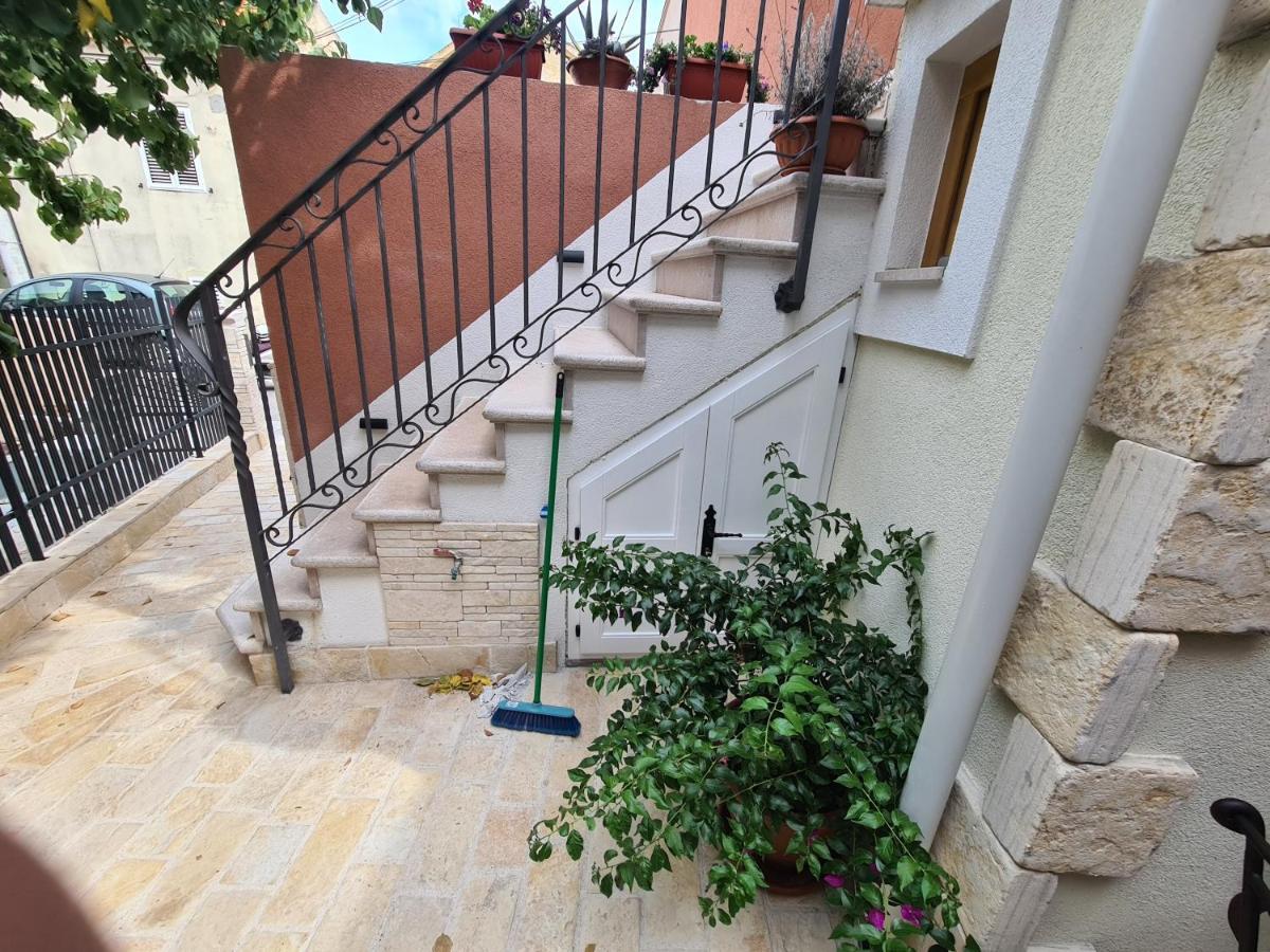 La Corte Di Kate-2 Biograd Na Moru Exterior photo